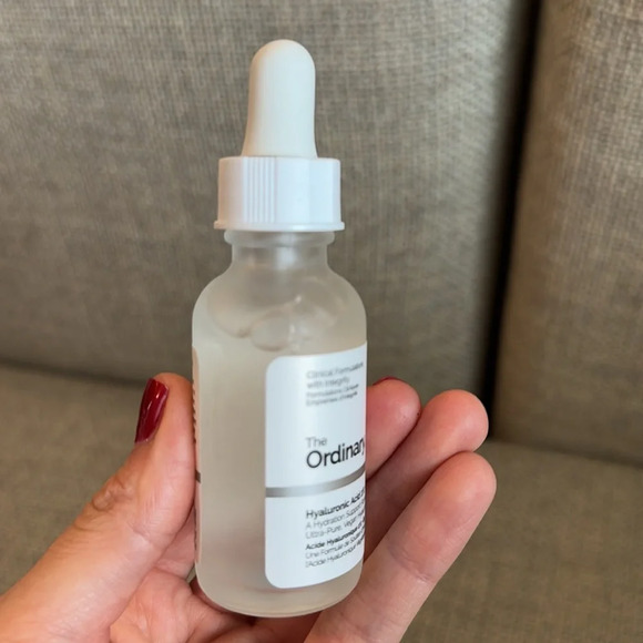 The Ordinary Hyaluronic Acid 2% B5 - Picture 2 of 3